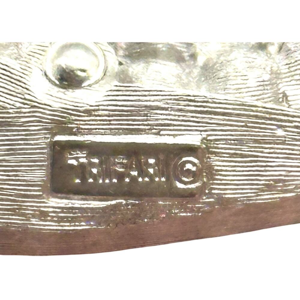 Vintage Crown Trifari Rhinestone Brooch Pin Signed Floral Silver Tone - Picture 6 of 7